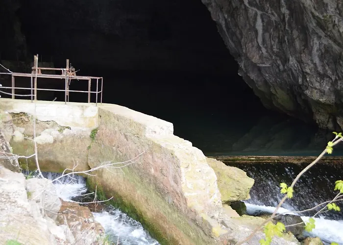 Apartma Nika شقة Planina (Notranjska)