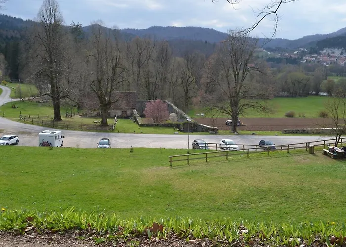 شقة Apartma Nika Planina (Notranjska)